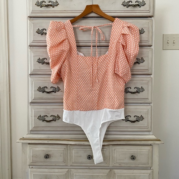 Peach Puff Sleeve Bodysuit - Picture 2 of 5